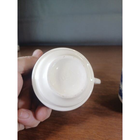 2 Vintage Blue WILLOW WARE Pottery Coffee Cups - Stackable Mugs - Made In USA - Picture 5 of 10